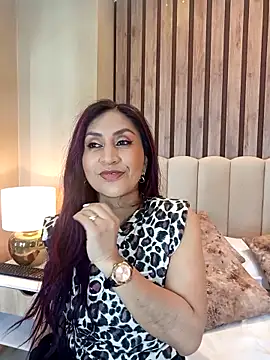 Snapshot of MonicaMoret chatting on February 17, 12:27 pm MonicaMoret online show from February 17, 12:27 pm