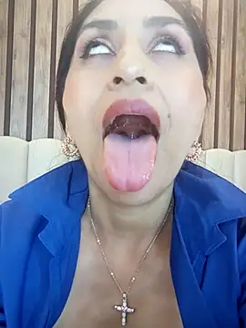 Snapshot of MonicaMoret chatting on February 19, 6:21 pm MonicaMoret online show from February 19, 6:21 pm