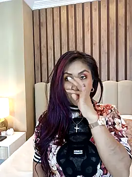 Snapshot of MonicaMoret chatting on March 18, 12:03 pm MonicaMoret online show from March 18, 12:03 pm