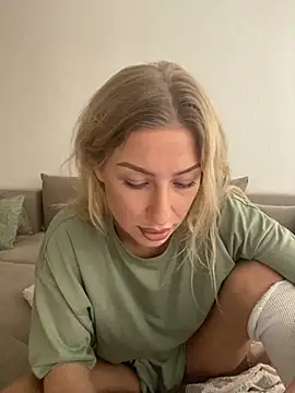 belle98 online show from November 9, 11:30 am