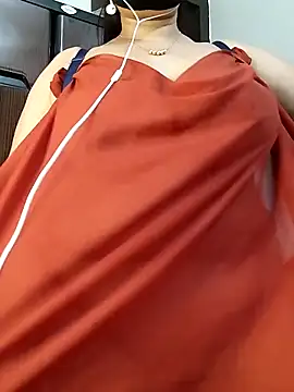 Snapshot of Tishani chatting on March 10, 3:41 pm Tishani online show from March 10, 3:41 pm