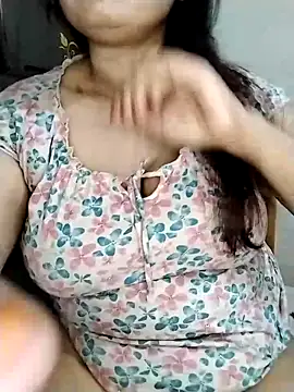 Snapshot of Tishani chatting on November 25, 12:54 am Tishani online show from November 25, 12:54 am