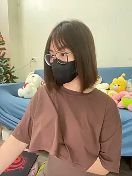 Snapshot of Baby_Claraa chatting on December 4, 9:51 am Baby Claraa online show from December 4, 9:51 am