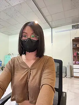 Snapshot of Baby_Claraa chatting on March 1, 8:56 am Baby Claraa online show from March 1, 8:56 am