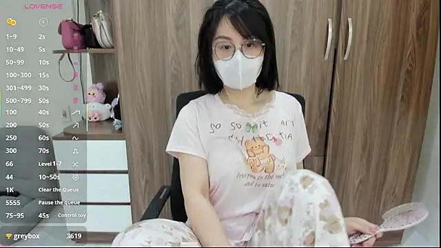 Snapshot of Baby_Claraa chatting on March 15, 8:58 am Baby Claraa online show from March 15, 8:58 am