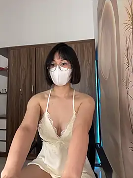 Snapshot of Baby_Claraa chatting on September 19, 8:05 am Baby Claraa online show from September 19, 8:05 am