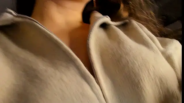 Lilith lutherlow online show from January 13, 8:26 pm