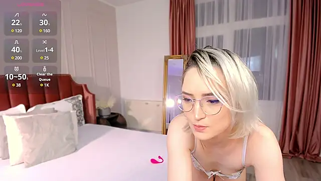 Snapshot of CharmingAnnie chatting on January 27, 6:31 pm CharmingAnnie online show from January 27, 6:31 pm