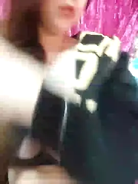 LoNa-daloua online show from February 6, 6:24 pm