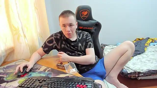 iliaskrislove online show from October 8, 9:29 am