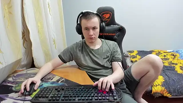 iliaskrislove online show from October 24, 1:35 am