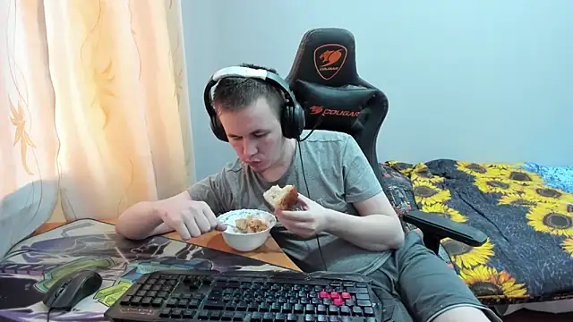 iliaskrislove online show from October 29, 11:01 am