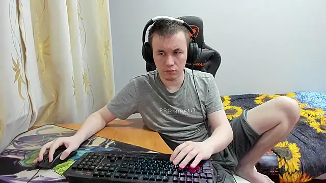 iliaskrislove online show from October 31, 2:40 pm