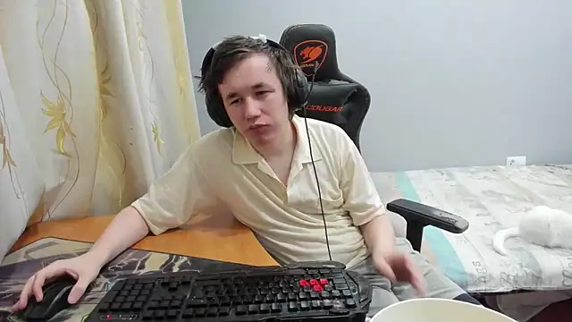 iliaskrislove online show from February 21, 12:11 am