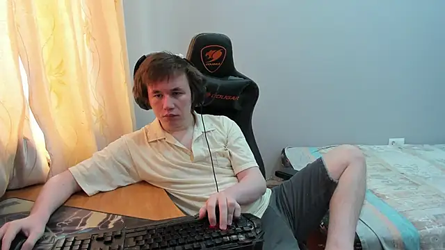 iliaskrislove online show from February 26, 6:56 am