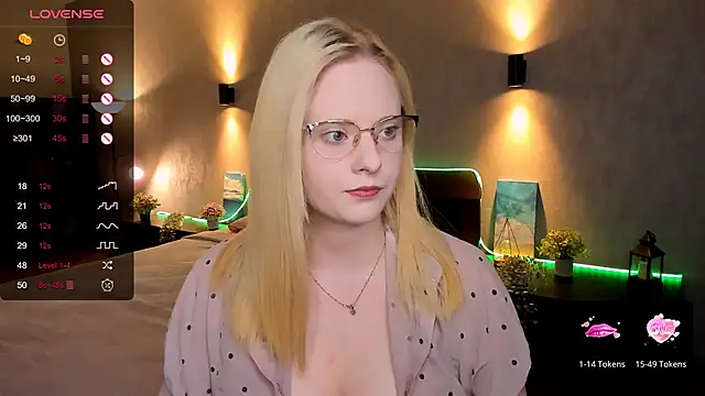 Aemilia  online show from March 17, 8:40 am