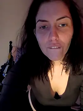 Snapshot of Linalicious chatting on November 7, 3:12 pm Linalicious online show from November 7, 3:12 pm