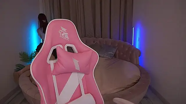 CozyMell online show from March 7, 6:57 am