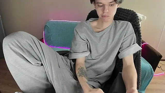 Liam sexy1 online show from February 1, 4:11 pm