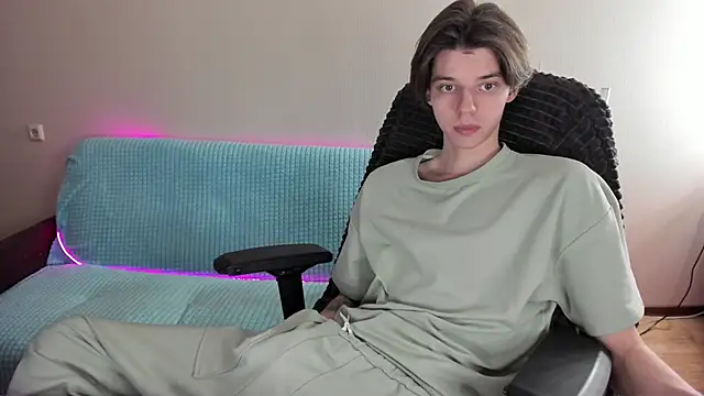 Liam sexy1 online show from February 13, 2:20 pm