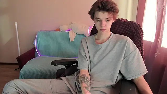 Liam sexy1 online show from March 22, 3:20 pm