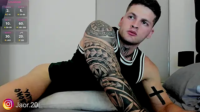 Jaor owens20 online show from October 17, 12:58 am