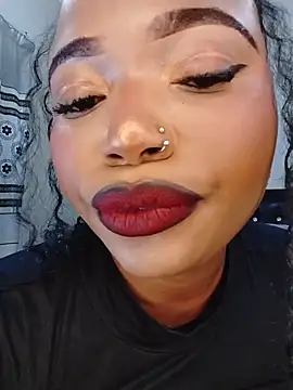 Snapshot of Sugartonguexx chatting on February 16, 7:21 pm Sugartonguexx online show from February 16, 7:21 pm