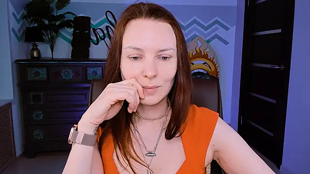 Snapshot of VandaRossi chatting on March 13, 9:32 am VandaRossi online show from March 13, 9:32 am