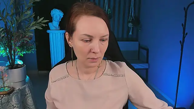 Snapshot of VandaRossi chatting on November 13, 9:52 am VandaRossi online show from November 13, 9:52 am