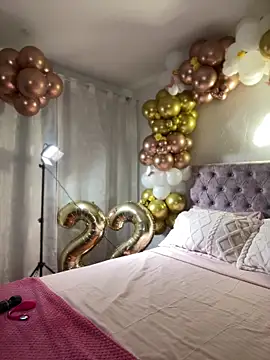 Snapshot of samantha_evans2 chatting on December 2, 12:16 am samantha evans2 online show from December 2, 12:16 am