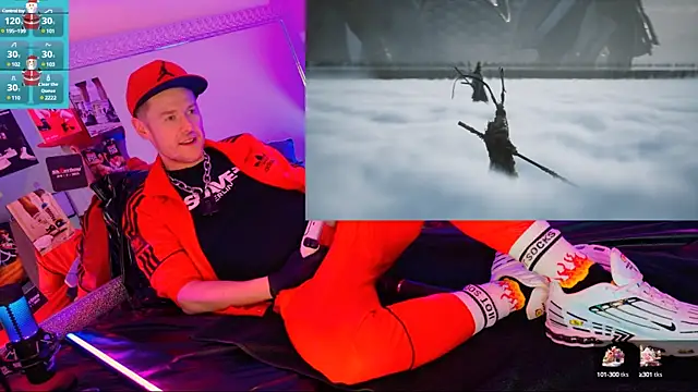 Snapshot of Fuc71 chatting on December 22, 3:33 pm Fuc71 online show from December 22, 3:33 pm