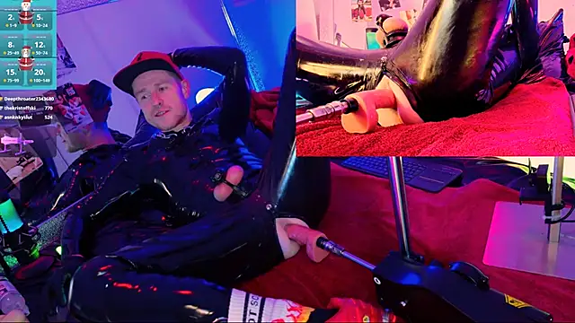 Snapshot of Fuc71 chatting on December 23, 10:55 pm Fuc71 online show from December 23, 10:55 pm