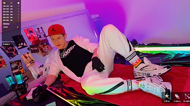 Snapshot of Fuc71 chatting on January 18, 5:04 pm Fuc71 online show from January 18, 5:04 pm