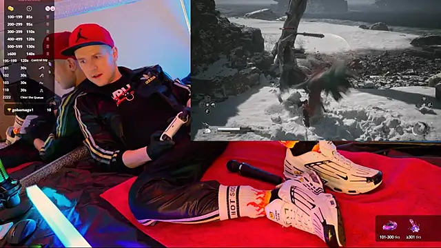 Snapshot of Fuc71 chatting on February 23, 3:40 pm Fuc71 online show from February 23, 3:40 pm