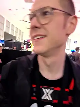 Snapshot of Fuc71 chatting on September 27, 11:04 am Fuc71 online show from September 27, 11:04 am