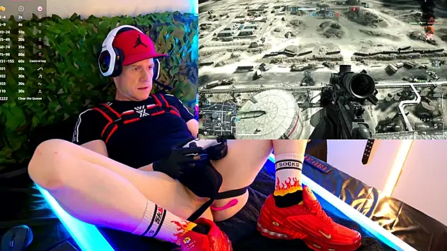 Snapshot of Fuc71 chatting on October 13, 6:08 pm Fuc71 online show from October 13, 6:08 pm