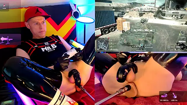 Snapshot of Fuc71 chatting on October 17, 2:30 pm Fuc71 online show from October 17, 2:30 pm