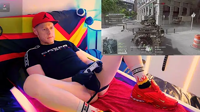 Snapshot of Fuc71 chatting on October 24, 2:24 pm Fuc71 online show from October 24, 2:24 pm