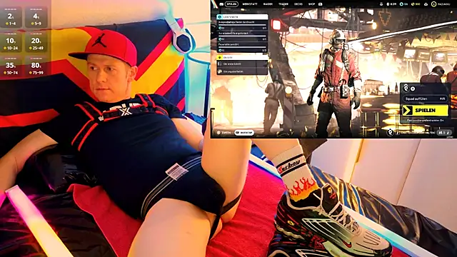 Snapshot of Fuc71 chatting on November 3, 4:41 pm Fuc71 online show from November 3, 4:41 pm