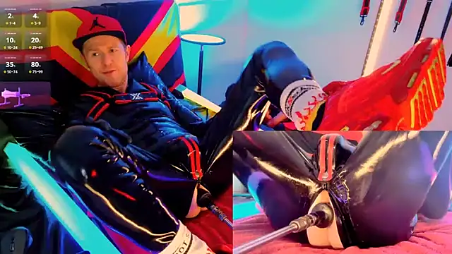 Snapshot of Fuc71 chatting on November 15, 5:53 pm Fuc71 online show from November 15, 5:53 pm