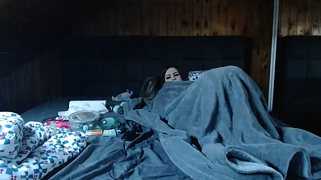 BoeseMoni1998 online show from March 21, 4:18 pm