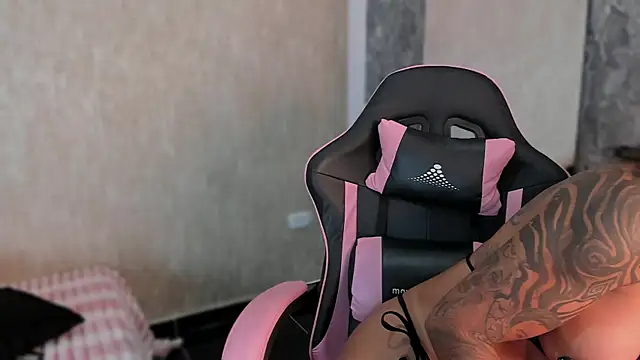 Cleopatra Fit online show from February 3, 3:06 pm