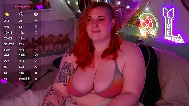 opalreigning online show from April 17, 8:17 am