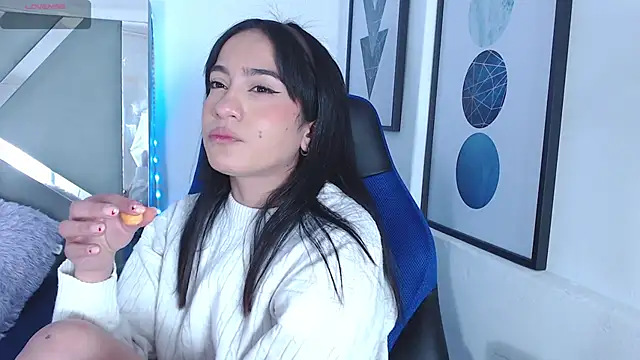 ZaraDames  online show from February 18, 8:59 am