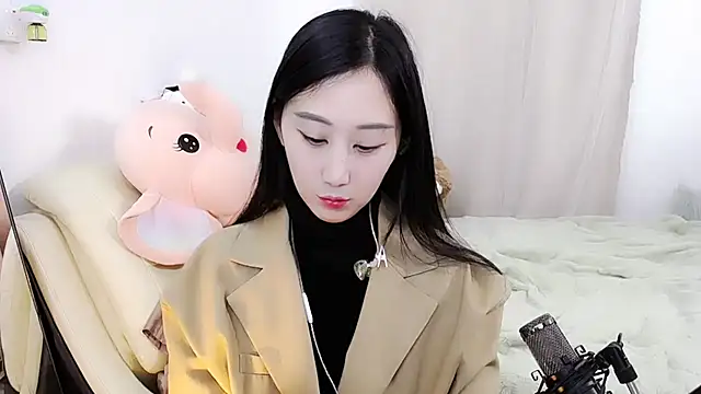 Snapshot of Alcohol_1 chatting on December 17, 1:38 pm Alcohol 1 online show from December 17, 1:38 pm