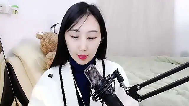 Snapshot of Alcohol_1 chatting on January 9, 2:18 pm Alcohol 1 online show from January 9, 2:18 pm