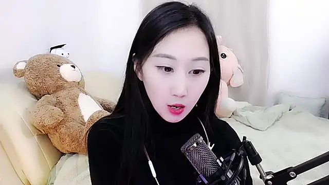 Snapshot of Alcohol_1 chatting on February 13, 1:15 pm Alcohol 1 online show from February 13, 1:15 pm