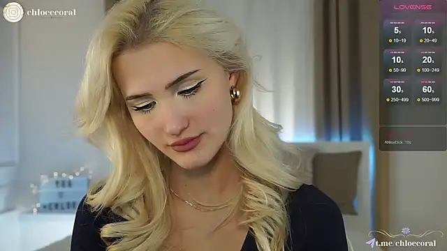 Snapshot of ChloeCoral chatting on January 4, 10:24 pm ChloeCoral online show from January 4, 10:24 pm