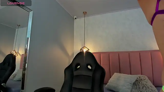 Snapshot of SUNNYCYRUS chatting on September 18, 12:29 pm SUNNYCYRUS online show from September 18, 12:29 pm