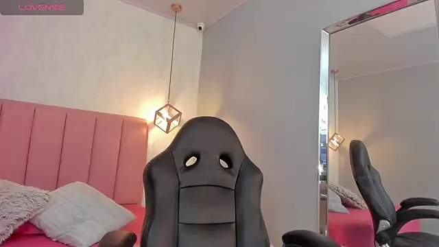 Snapshot of SUNNYCYRUS chatting on September 19, 12:28 pm SUNNYCYRUS online show from September 19, 12:28 pm